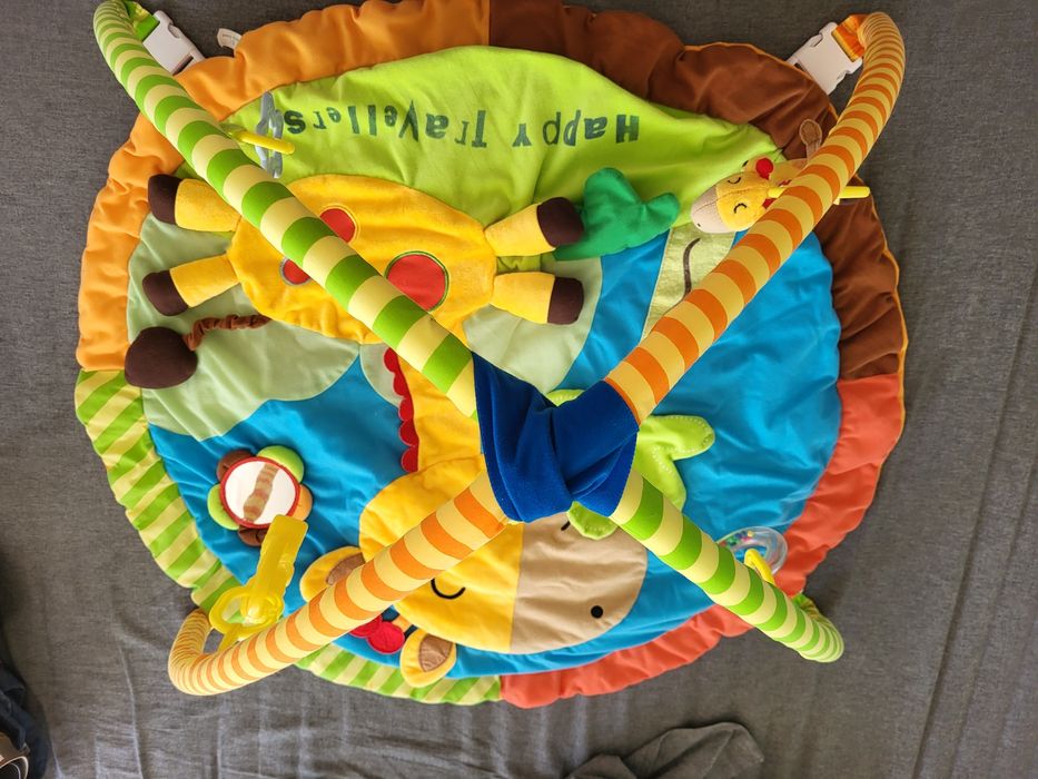 Лот играчки, активна гимнастика, въртележка за кошара и прожектор