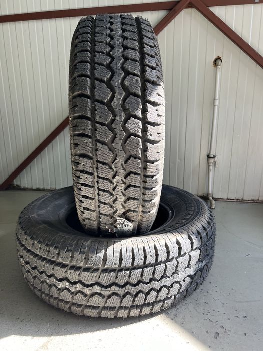 Doua anvelope  Allseason 265/70 R17 Mastercraft