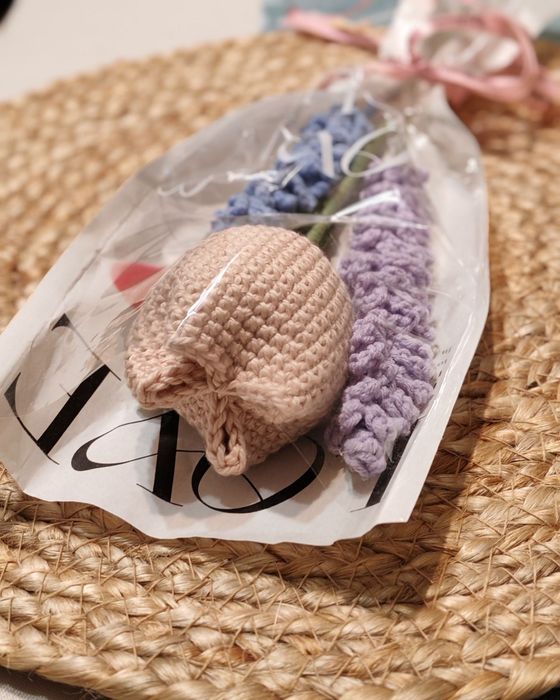 Ръчно изплетени цветя - Handmade flowers - За всякакви поводи - Ново