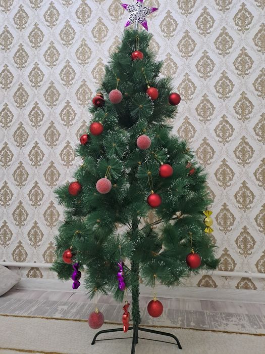 Продам ёлку  15000тг