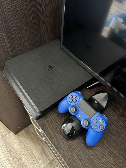 PlayStation 4 Slim 1TB