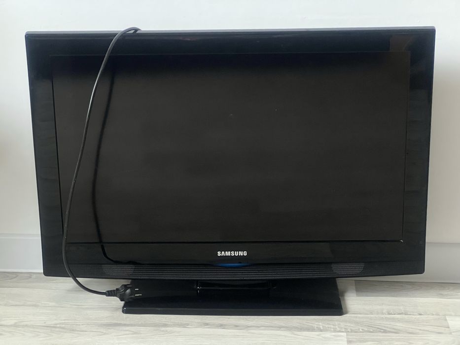 Телевизор samsung