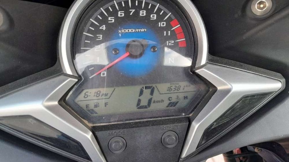 Honda cbr250r  Мотоциклет