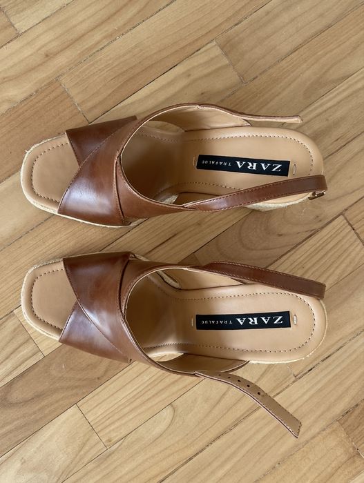 Лятна висока обуква Zara