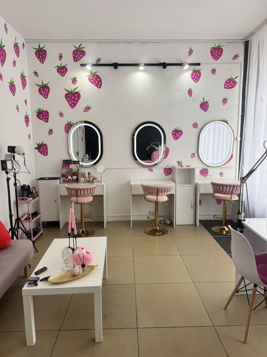 Комод с зеркалой