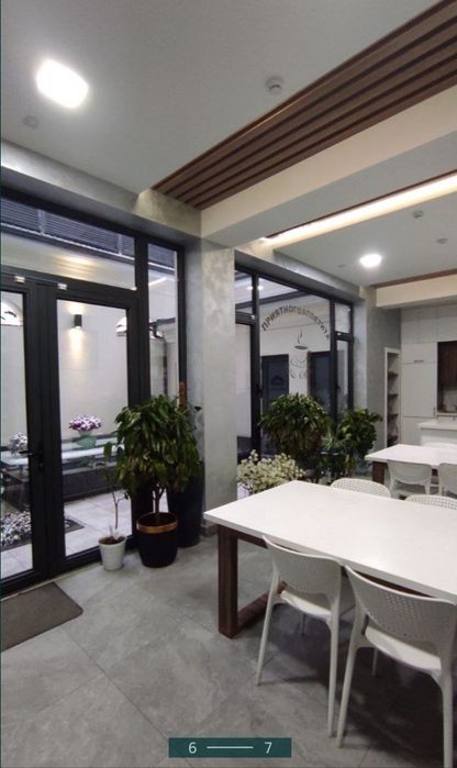 Возле Паркентского рынка 1.044 м² Отдельно стоящее здание