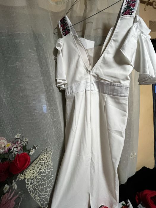 Vand rochii de ocazii