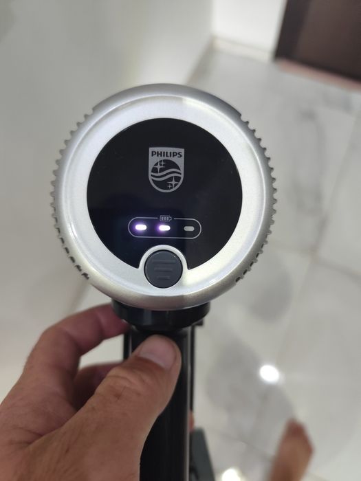 Безкабелна прахосмукачка Philips с гаранция две години