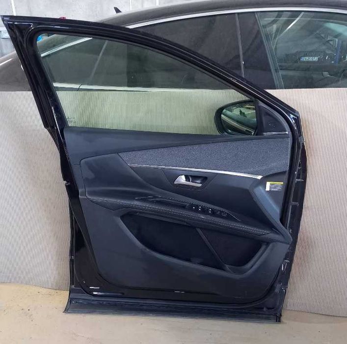 Usa stanga fata Peugeot 3008 GT LINE 2017+
