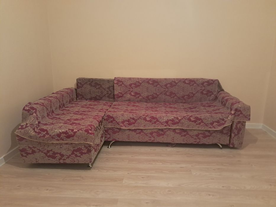 Диван в хорошем состоянии