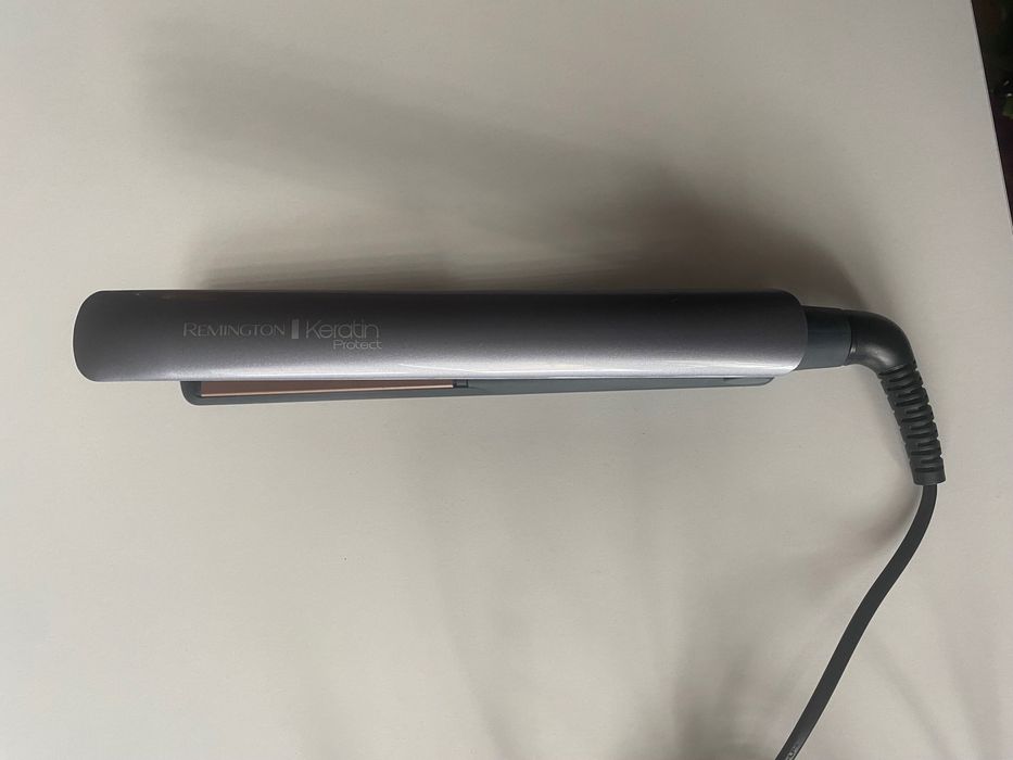 Преса за коса Remington Keratin Protect