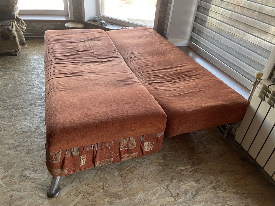 Продам диван с креслом