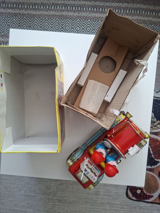 Стара СОЦ ретро метална ламаринена  играчка детска