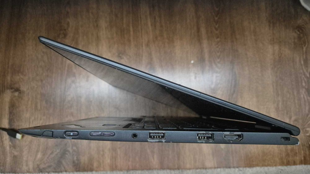 Laptop TouchScreen 14 inch CPU Intel i& / DDR 8GB / 250 SSD