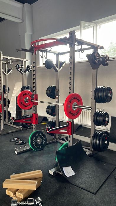 Турник,силовые тренажёры