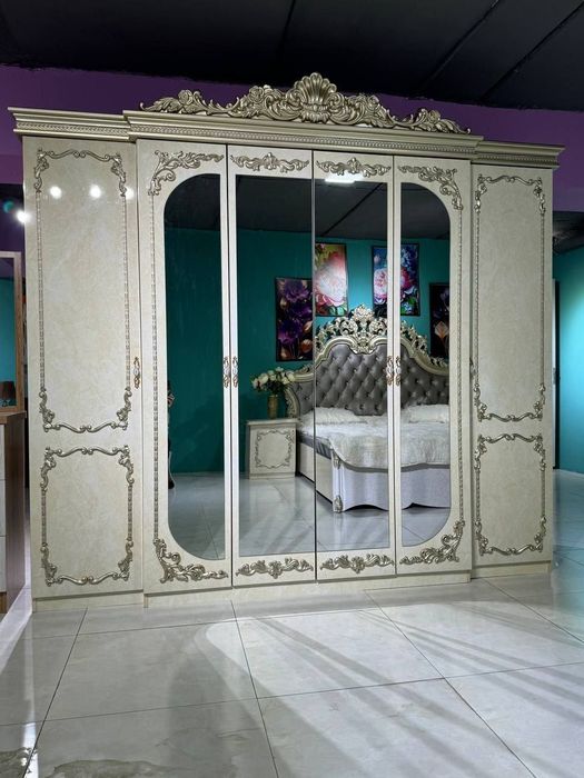 Mebel Spalni garnitur usta