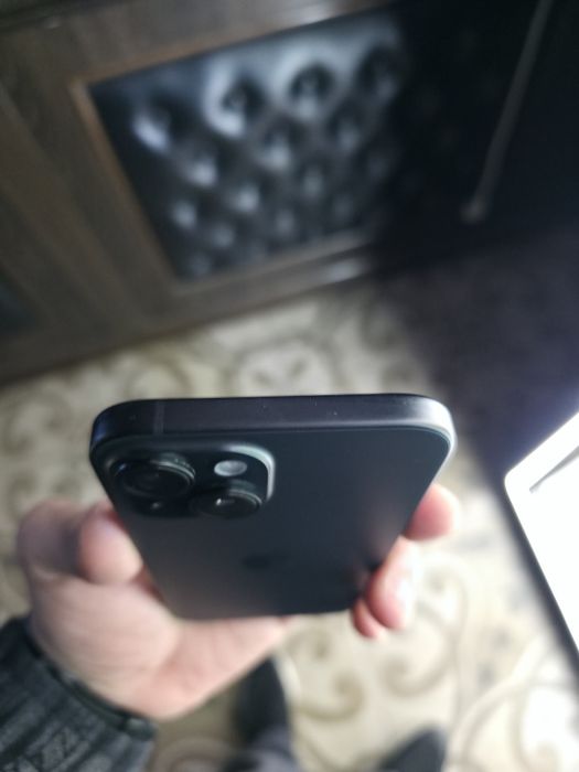 Продаю свой  Iphone 15