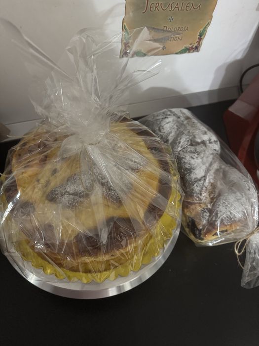 Comezi de cozonac si prajitiri asortate pentru paste