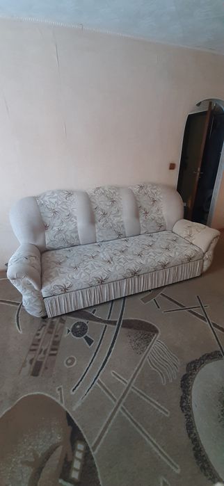 Продам мягкий уголок с креслами