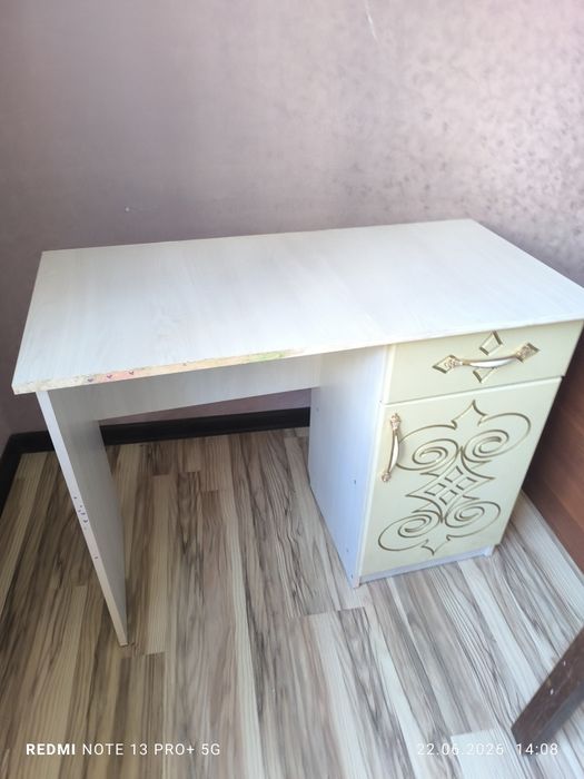 стулья, дсп, беседка, тумбы и прочее, банка