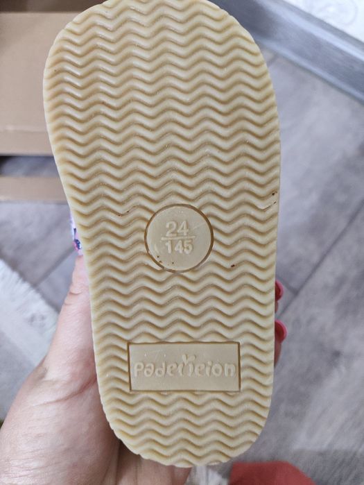 Детские сандалии