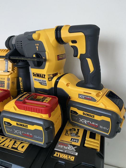 Rotopercutor DEWALT  DCH 333 54 V Brushless 2025 Ca nou !