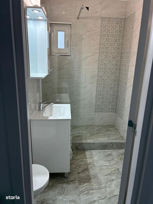 Apartament de închiriat 3 camere renovat | Ultracentral, Campina