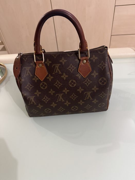 Vand geanta Louis Vuitton