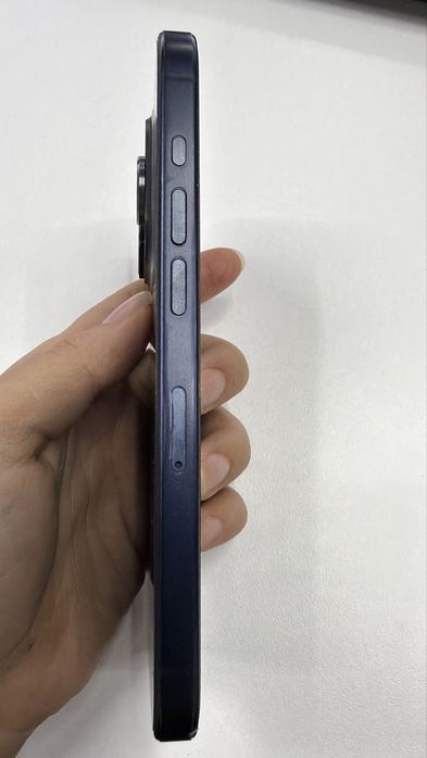Продам IPhone 15 Pro