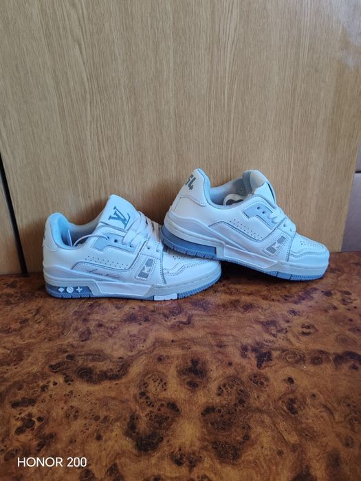 Adidași louis Vuitton
