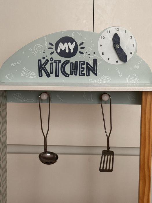 Детская кухня деревянная