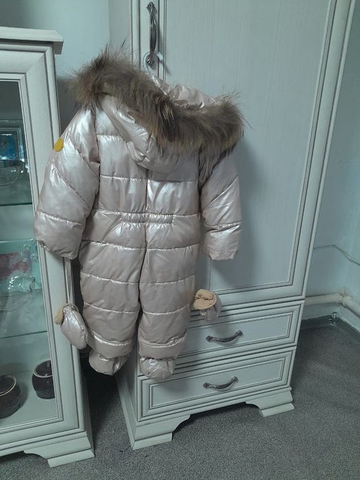 Продам зимний комбинезон детский.