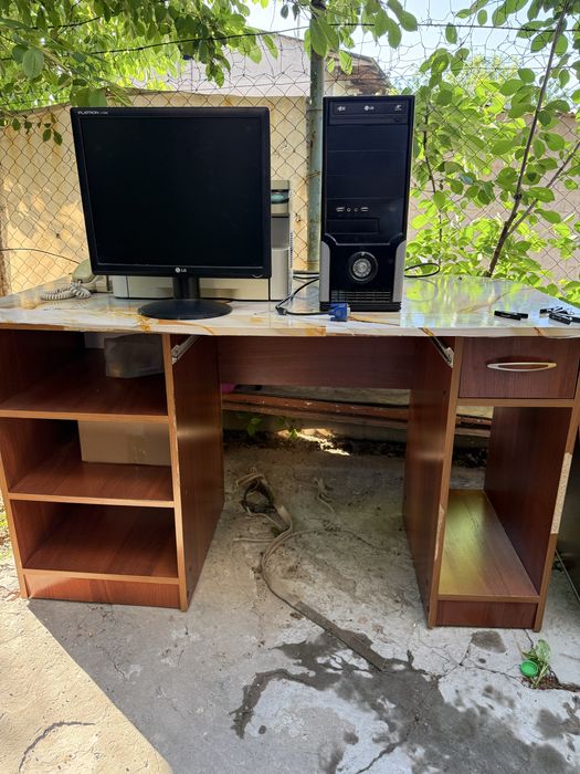 Компютер ,принтер с партой