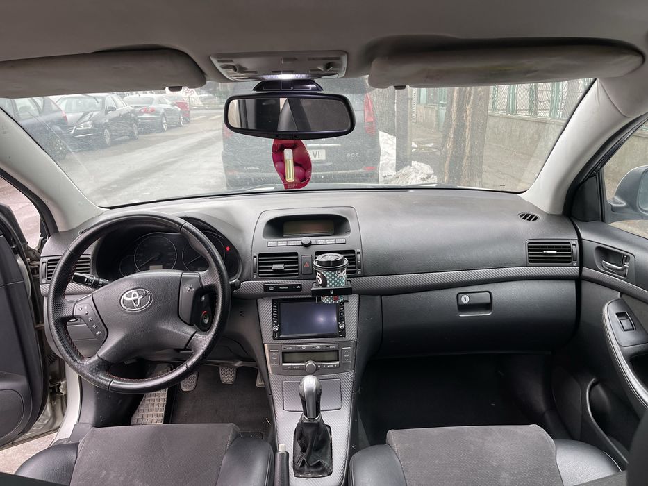 Dezmembrez Toyota Avensis T25