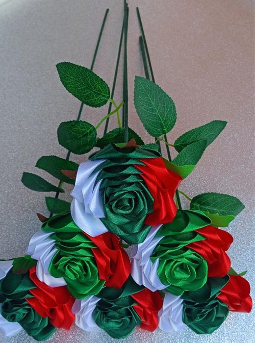 Единични рози (трибагреник)