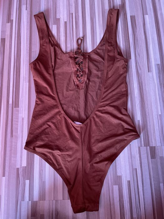 Велурен цял бански