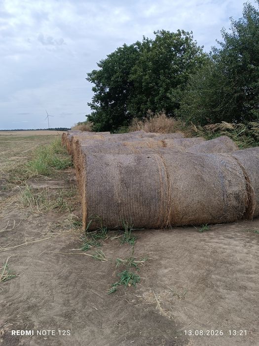 Продавам рулони с люцерна