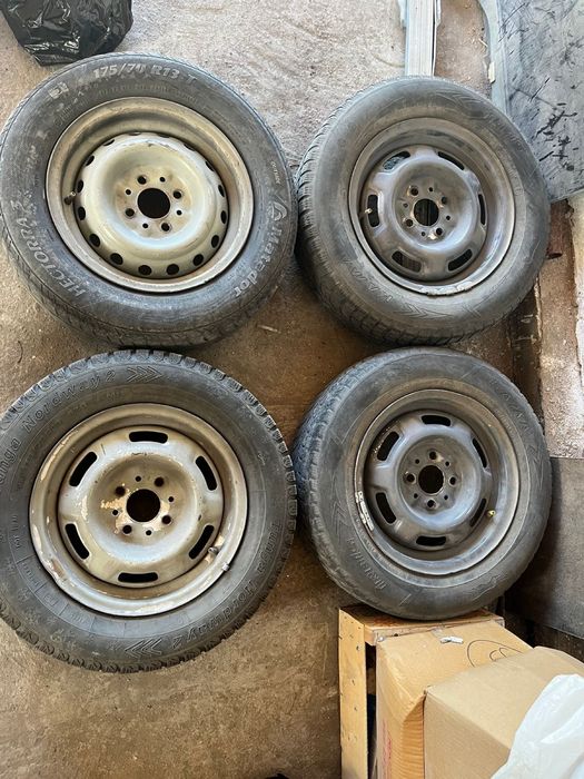Продам резины с дисками на R13 175/70