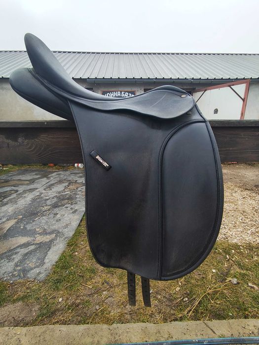 Седло за обездка