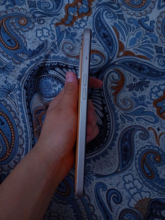 Oppo Reno 7,  128гб