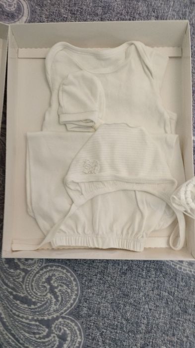 Продается комплект для девочки