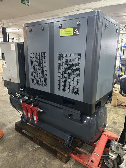 Compresor cu surub 11 kw compact