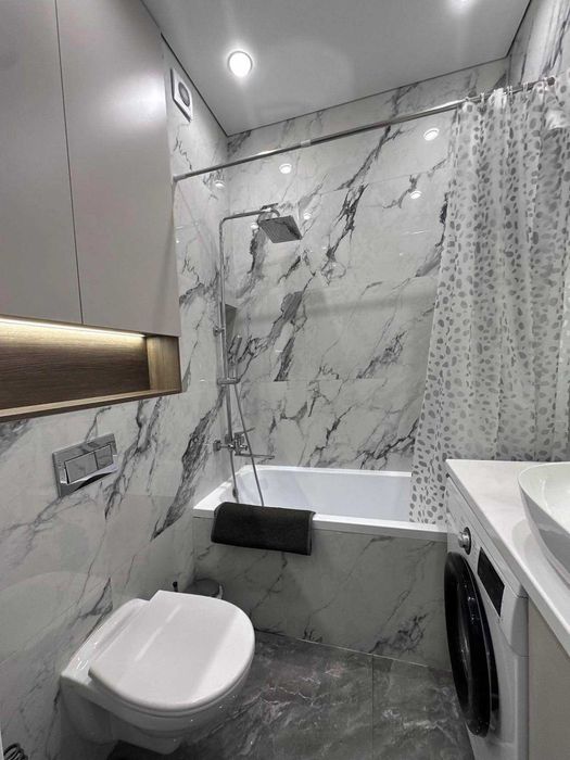 Срочно ! Сдаю  2х ком кв-ру Жк Пойтахт Гавхари Ц2 Алайский А3