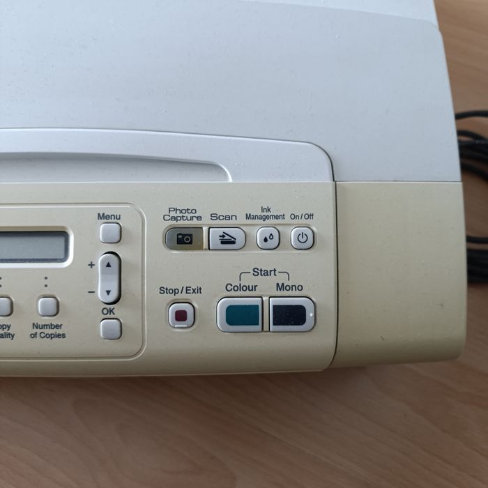 Продавам принтер,скенер и копирна машина brother dcp 195c