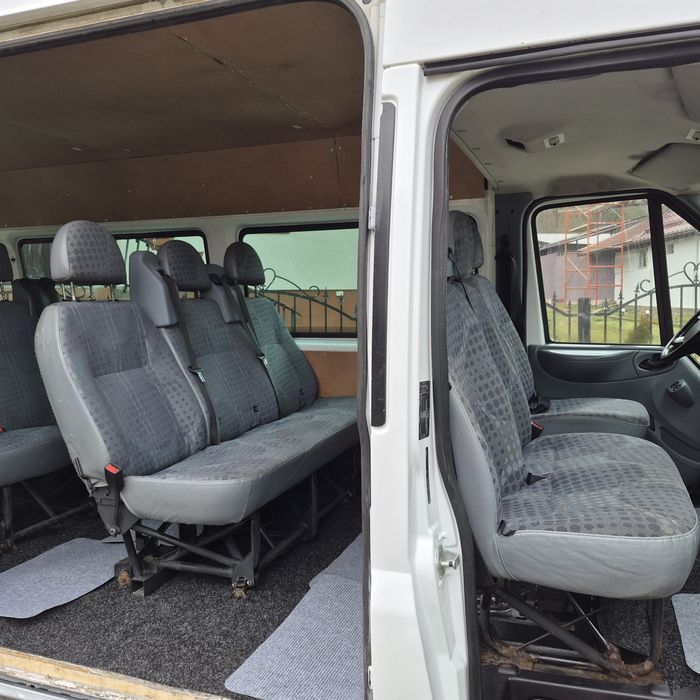 Vanf ford transit 2.2 tdi 9 locuri.klima.6 +1 trepte top..