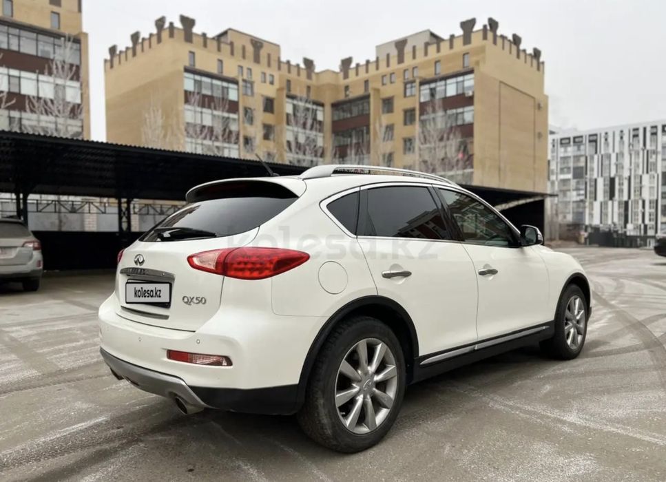 Продам Infinity QX50
