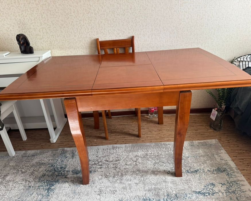 Продам стол с 6ю стульями