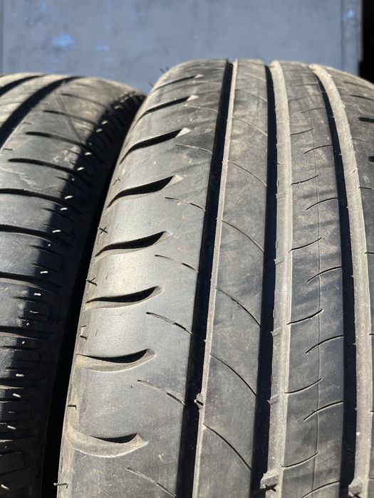 2 бр. летни гуми 185/65/15 Michelin 4,5-5 mm DOT 1517