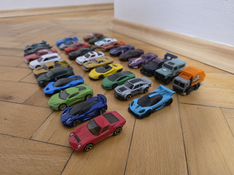 Колекция Hot Wheels колички