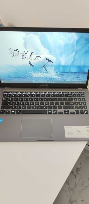 Лаптоп Asus 15.4 инча